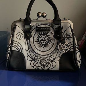 Supernatural purse